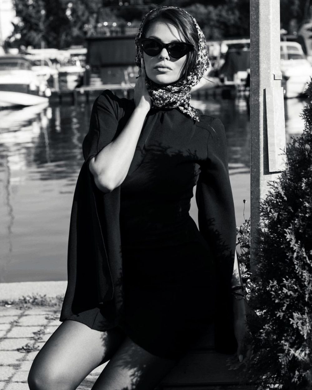 Andreea Bododel a pierdut procesul cu Robert Niță după declarațiile jignitoare ale fostului rapidist! Cât trebuie să îi plătească cea mai sexy fană a Farului _2