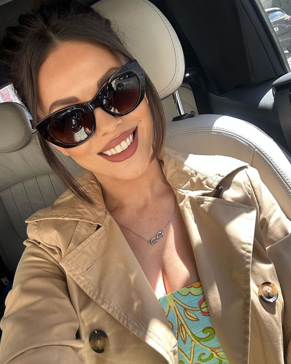 Andreea Bododel a pierdut procesul cu Robert Niță după declarațiile jignitoare ale fostului rapidist! Cât trebuie să îi plătească cea mai sexy fană a Farului _37