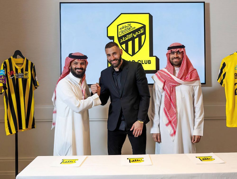 SPECIAL | Vara arabă. De ce plătesc acum șeicii sute de milioane pentru vedetele din Europa_2