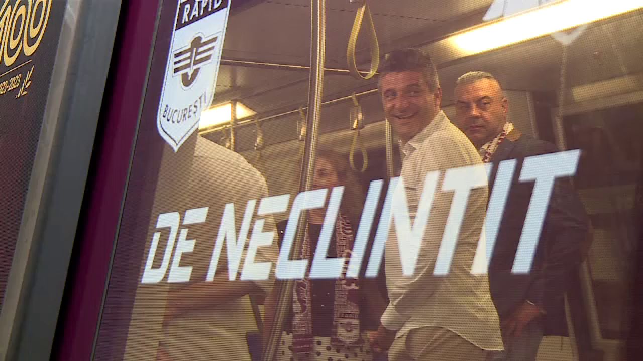 A fost pusă în circulație garnitura de metrou ”Rapid 100”: ”Nu e niciun fel de problemă că vor merge cu el steliști și dinamoviști”_10