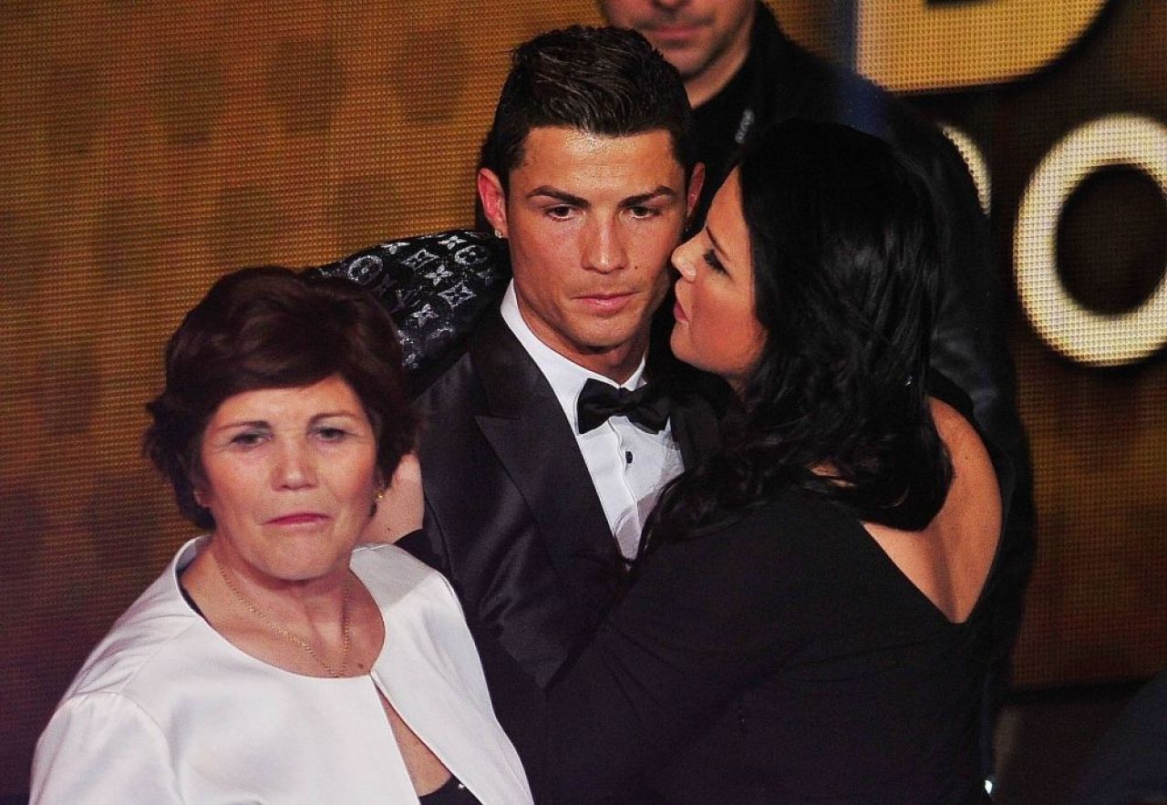 „Mama Dolores a vrut să facă avort!” Dezvăluire neașteptată a surorii lui Ronaldo: „Să-l sărbătorim pe perfectul dintre imperfecți!” _9