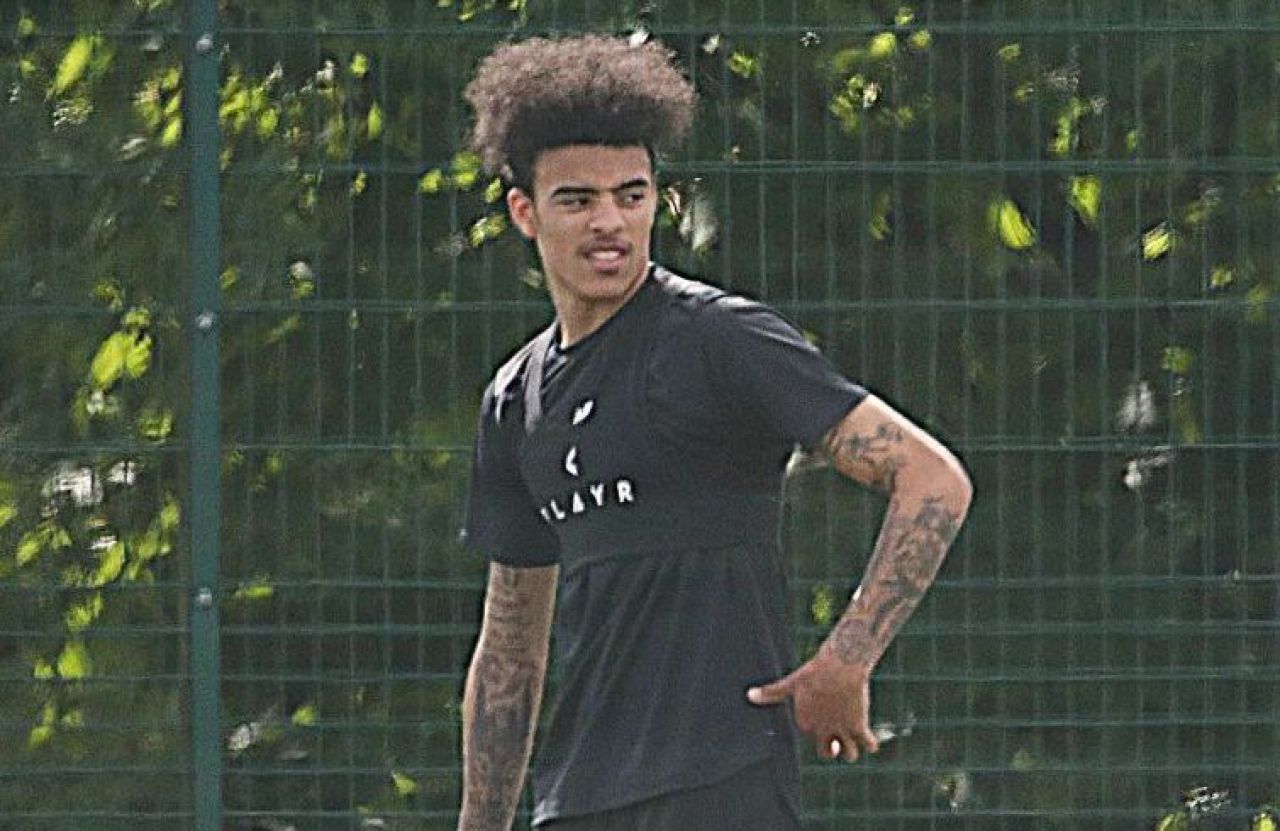 Mason Greenwood se antrenează singur și a fost fotografiat pentru prima dată de când a fost arestat! Cum arată acum_1