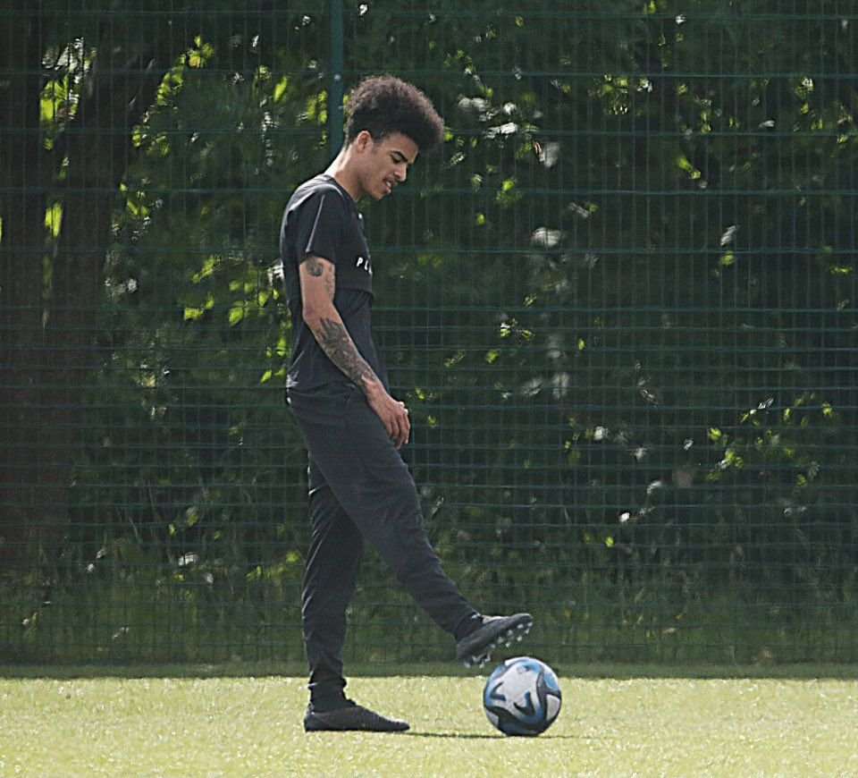 Mason Greenwood se antrenează singur și a fost fotografiat pentru prima dată de când a fost arestat! Cum arată acum_2