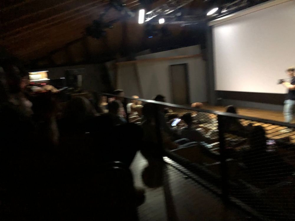 Kevin Couliau e regizorul care a reușit să transpună cultura americană de baschet într-un documentar: „A fost intens să merg în închisoare”_18