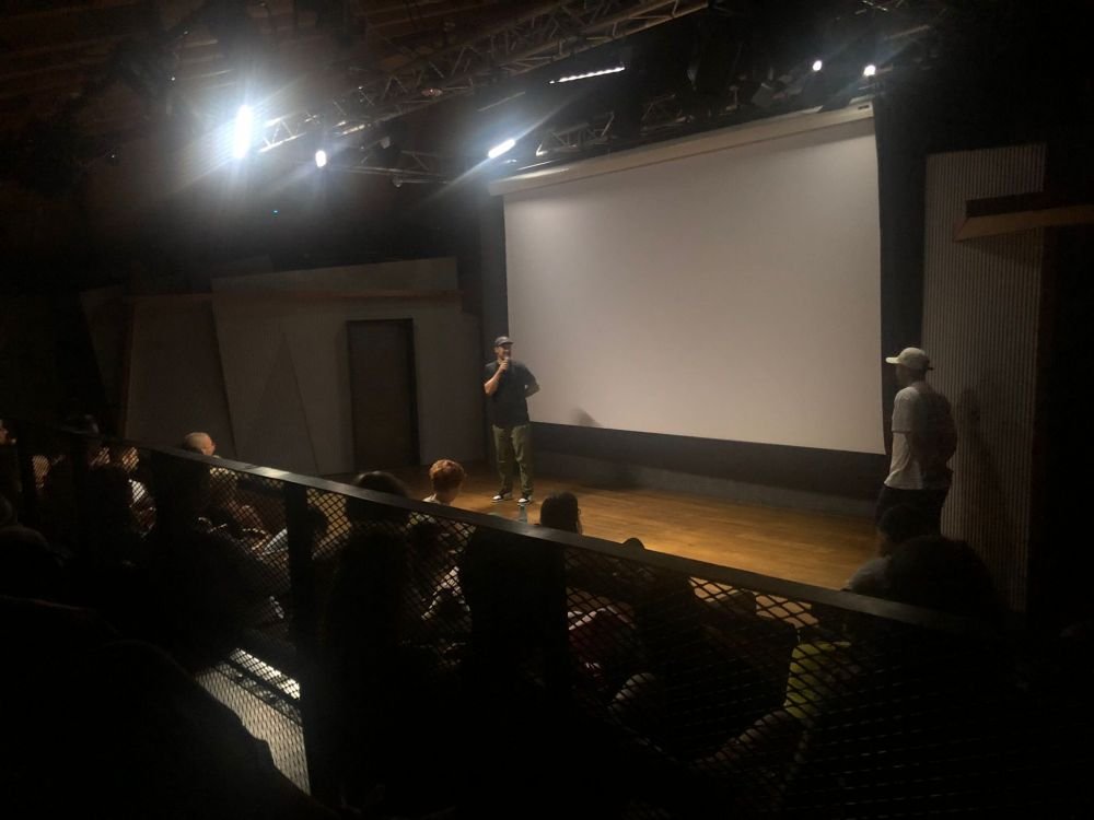 Kevin Couliau e regizorul care a reușit să transpună cultura americană de baschet într-un documentar: „A fost intens să merg în închisoare”_23