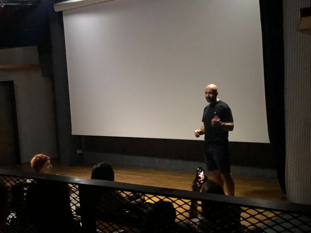 Kevin Couliau e regizorul care a reușit să transpună cultura americană de baschet într-un documentar: „A fost intens să merg în închisoare”_24