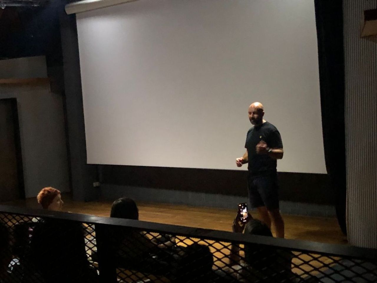 Kevin Couliau e regizorul care a reușit să transpună cultura americană de baschet într-un documentar: „A fost intens să merg în închisoare”_24