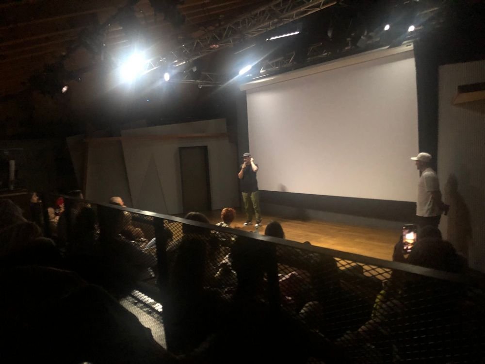 Kevin Couliau e regizorul care a reușit să transpună cultura americană de baschet într-un documentar: „A fost intens să merg în închisoare”_27