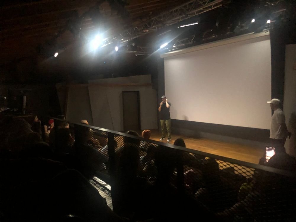 Kevin Couliau e regizorul care a reușit să transpună cultura americană de baschet într-un documentar: „A fost intens să merg în închisoare”_28