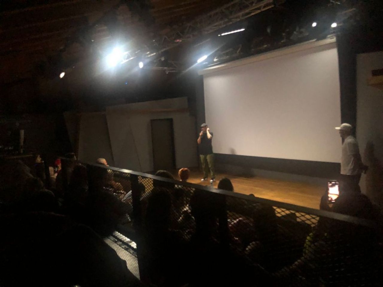 Kevin Couliau e regizorul care a reușit să transpună cultura americană de baschet într-un documentar: „A fost intens să merg în închisoare”_29