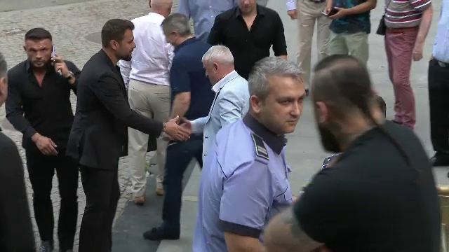 Eleganță, finețe! Cum a apărut Adi Mutu la petrecerea lui Rapid_8