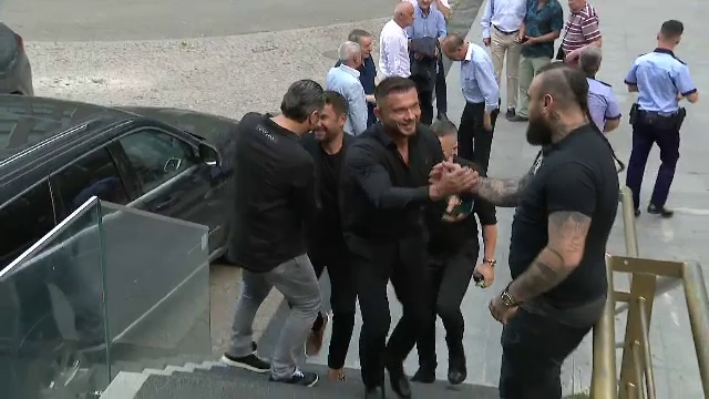 Eleganță, finețe! Cum a apărut Adi Mutu la petrecerea lui Rapid_16
