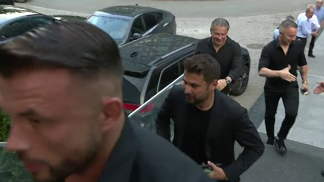 Eleganță, finețe! Cum a apărut Adi Mutu la petrecerea lui Rapid_21