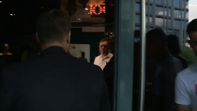 Eleganță, finețe! Cum a apărut Adi Mutu la petrecerea lui Rapid_30