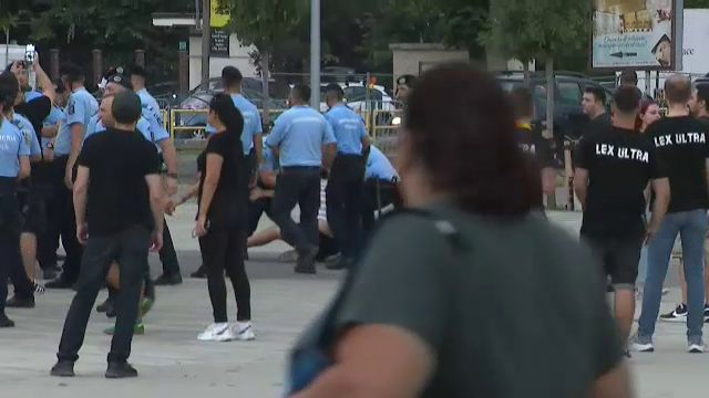 Incidente violente pe stadion la România - Ucraina, la EURO U21! Fanii din