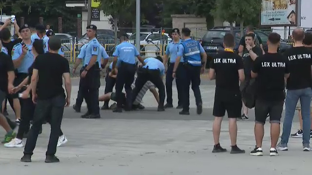 Incidente violente pe stadion la România - Ucraina, la EURO U21! Fanii din 