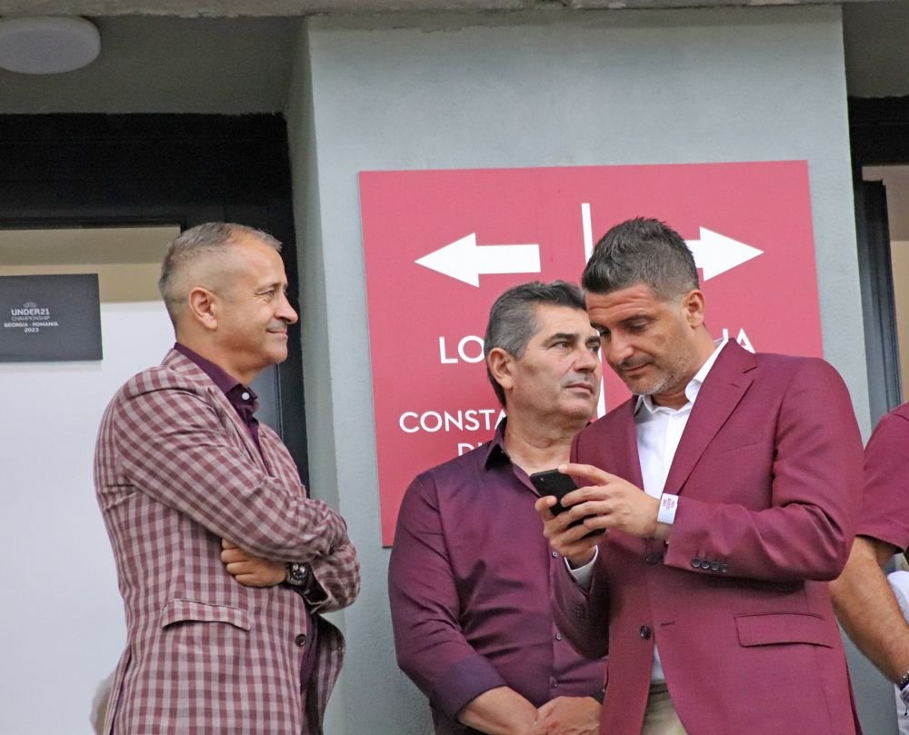 Cel mai controversat oficial al FRF, primit cu îmbrățișări la Centenarul Rapidului! _9