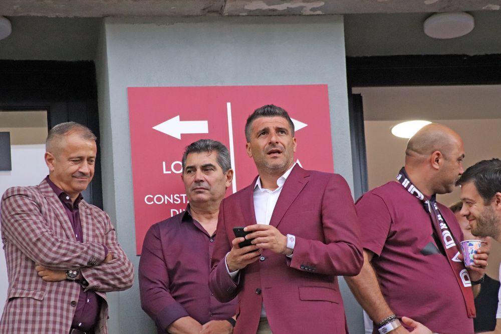 Cel mai controversat oficial al FRF, primit cu îmbrățișări la Centenarul Rapidului! _10