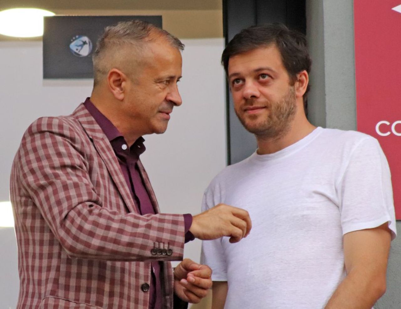 Cel mai controversat oficial al FRF, primit cu îmbrățișări la Centenarul Rapidului! _24