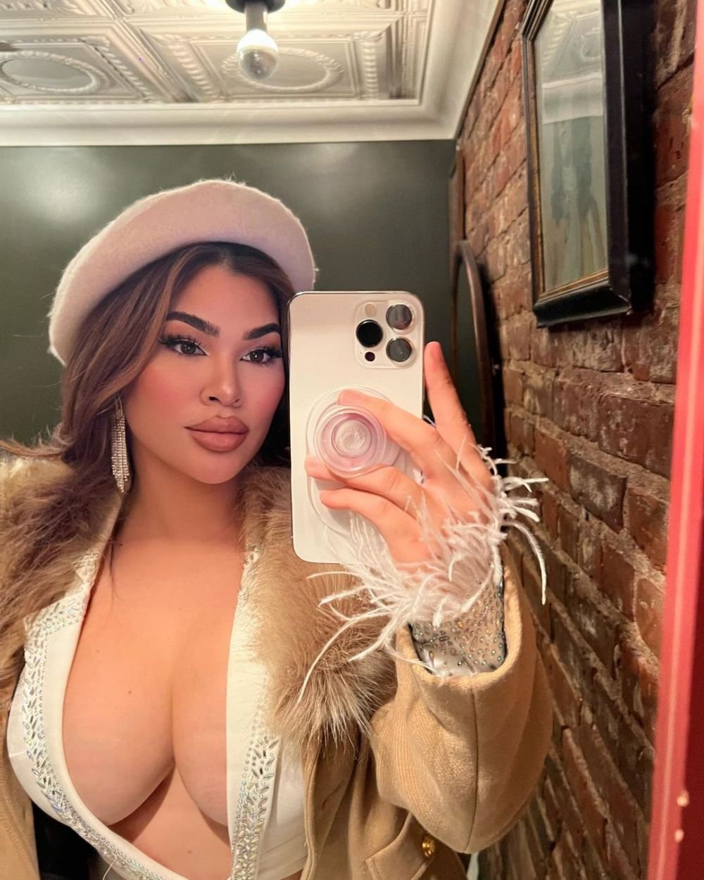 „Da, am făcut-o!” Din ringul UFC direct pe OnlyFans! Sportiva și-a anunțat fanii _10