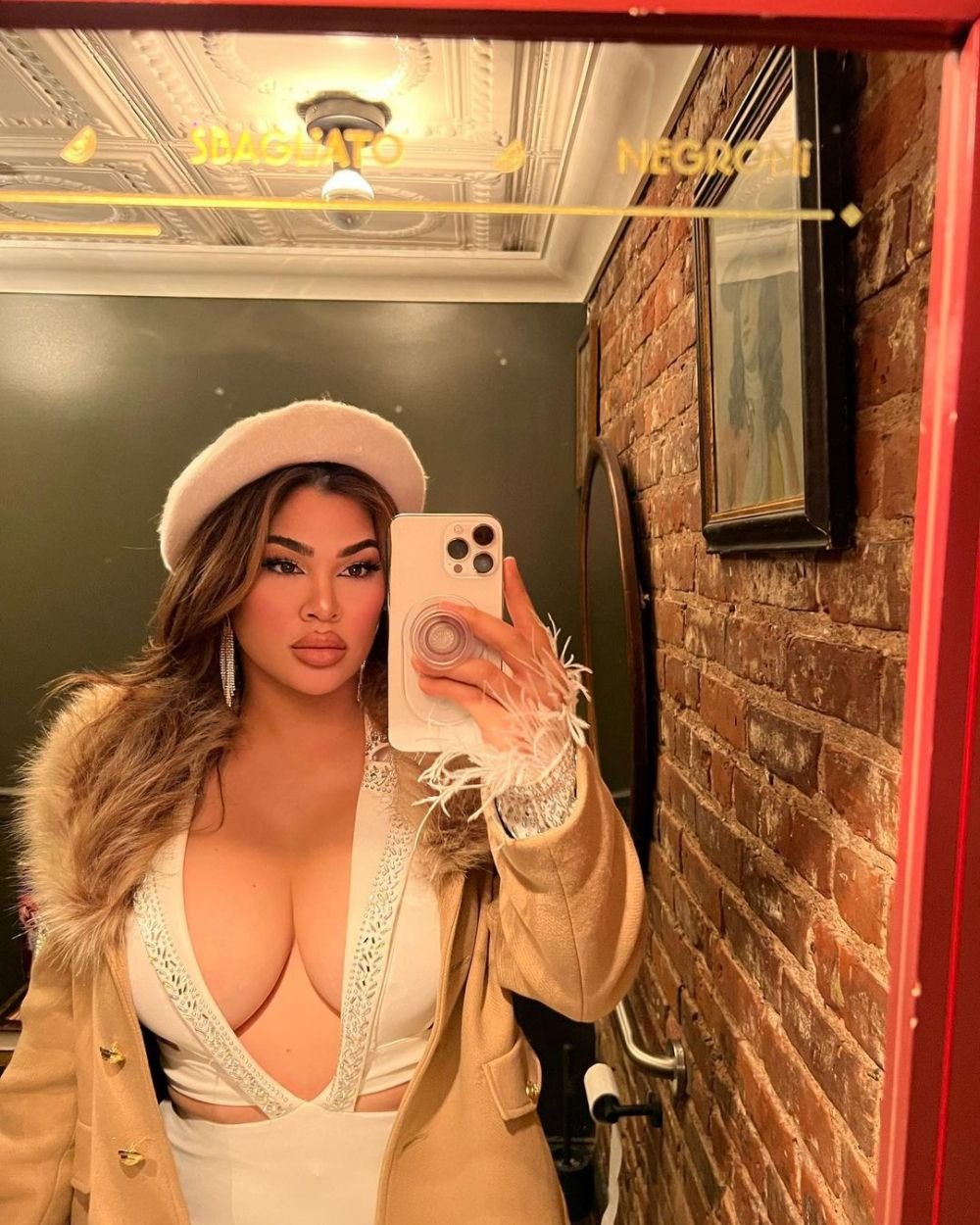 „Da, am făcut-o!” Din ringul UFC direct pe OnlyFans! Sportiva și-a anunțat fanii _11