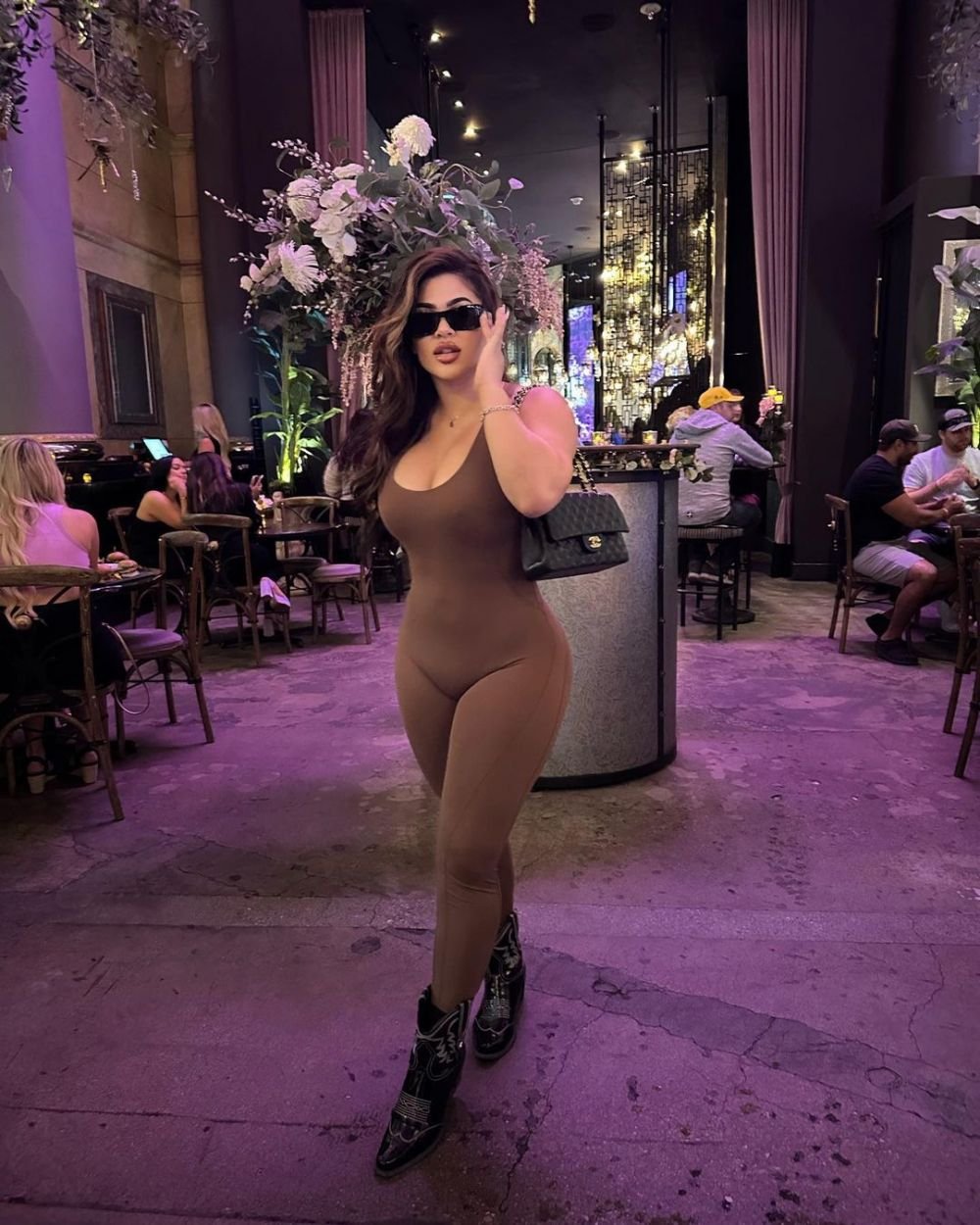 „Da, am făcut-o!” Din ringul UFC direct pe OnlyFans! Sportiva și-a anunțat fanii _37