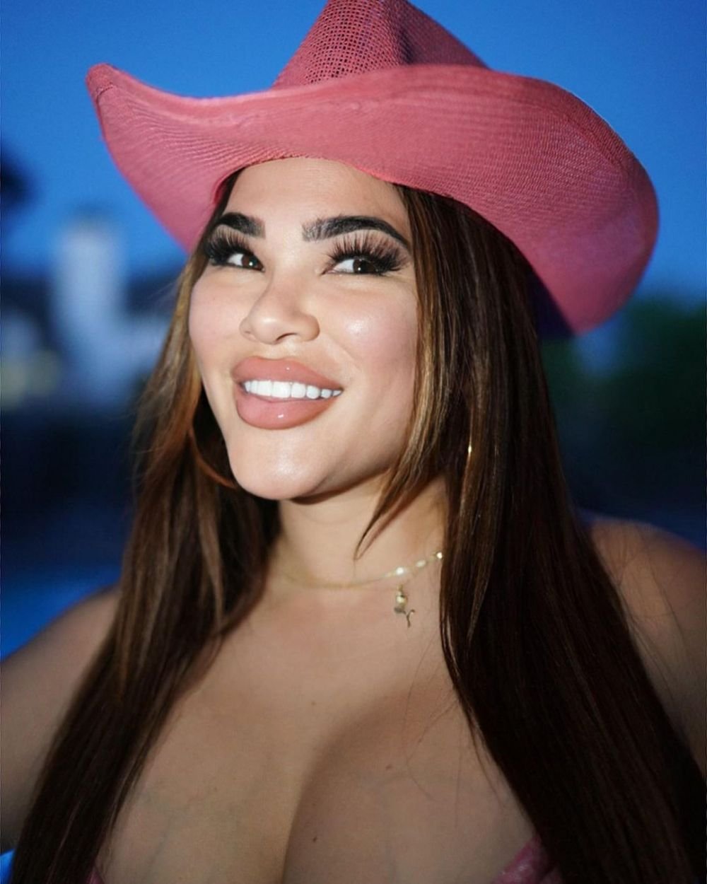 „Da, am făcut-o!” Din ringul UFC direct pe OnlyFans! Sportiva și-a anunțat fanii _43