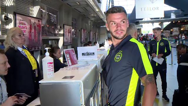 FCSB a plecat în cantonamentul din Țările de Jos. Imagini de pe aeroport cu Elias Charalambous&co_8