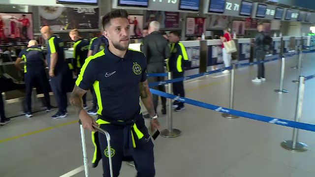 FCSB a plecat în cantonamentul din Țările de Jos. Imagini de pe aeroport cu Elias Charalambous&co_12