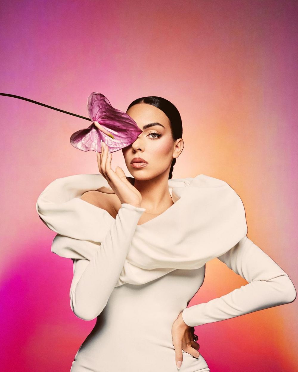Georgina Rodriguez le-a arătat fanilor cel mai scump inel de logodnă primit vreodată de o parteneră de fotbalist. Cât costă bijuteria_12