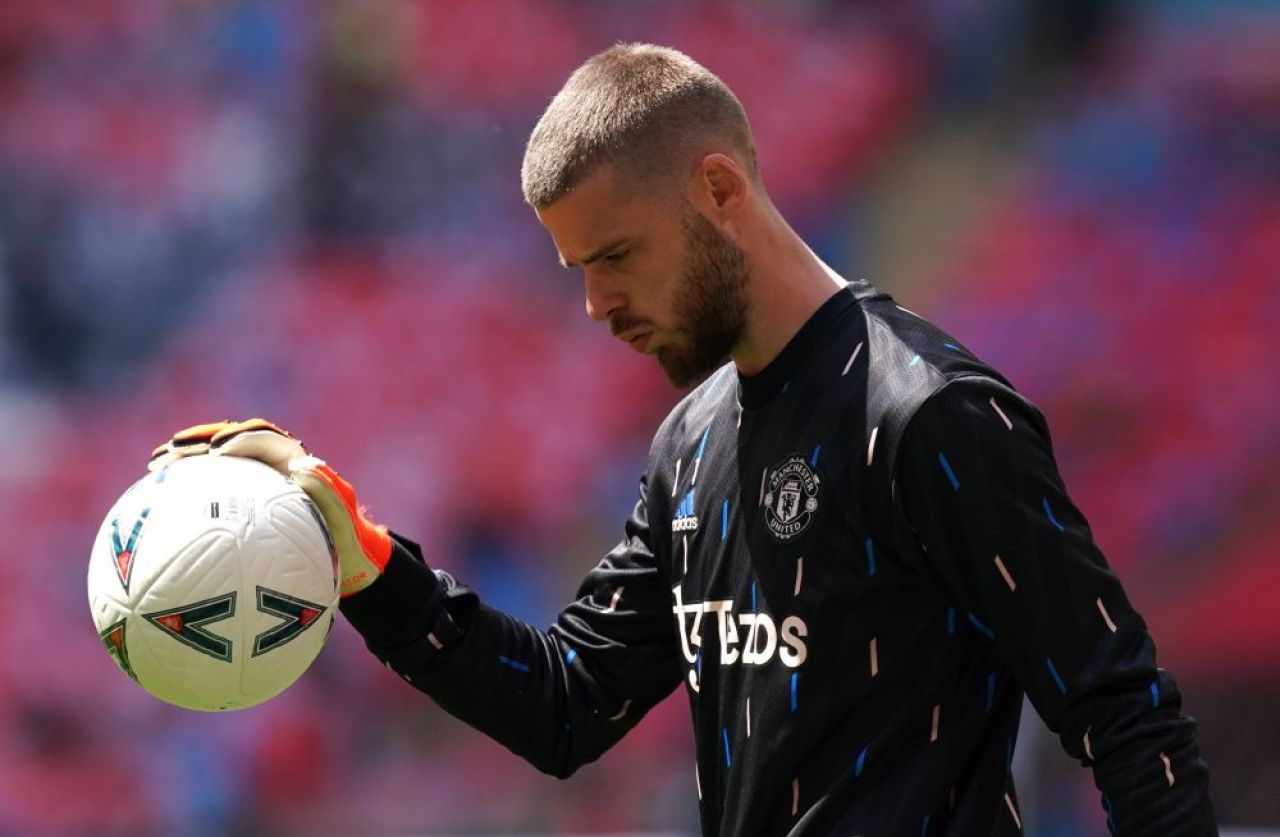 După Ronaldo, Ten Hag dă afară o altă legendă a lui United! Mesajul fără cuvinte al starului care e liber în 48 de ore_3
