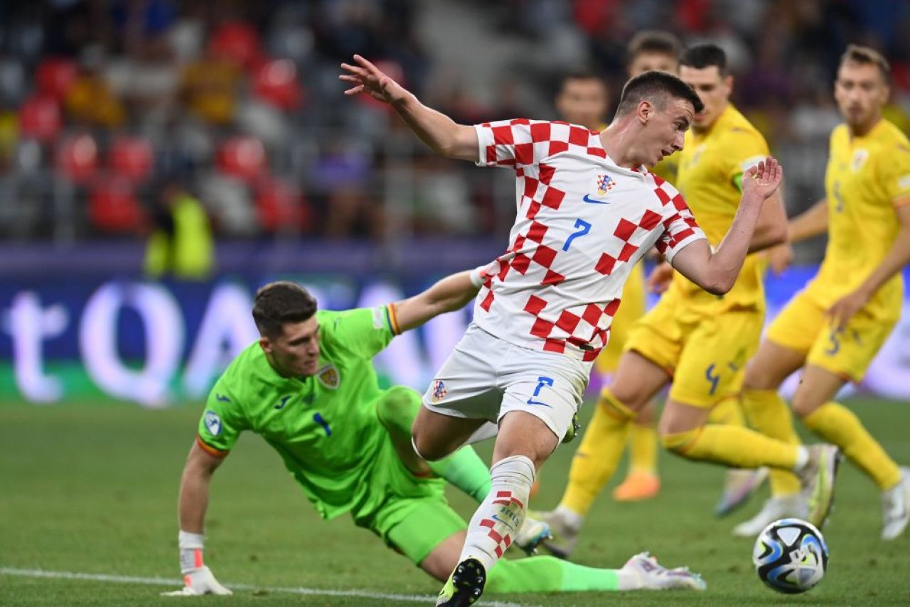 OPINIE | Treziți-vă! Fiți decenți! Asumați-vă erorile! Caramavrov trage concluziile după un Campionat European de coșmar pentru România_2