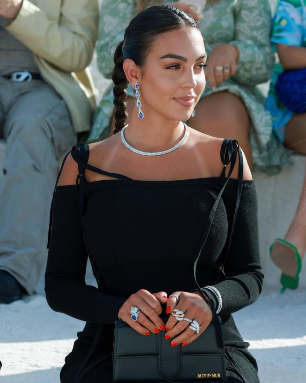 Cu greu putea găsi un costum de baie mai mic pentru formele ei! Selfie-ul cu care Georgina Rodriguez și-a pus fanii pe jar_34