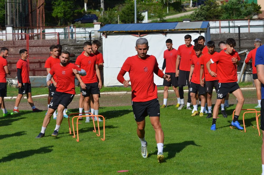 SPECIAL | Totul sau nimic în Liga 2! Salarii de nivelul play-off-ului SuperLigii și investiții amețitoare: ”Am contactat anumiți fotbaliști, n-am avut șanse” _3