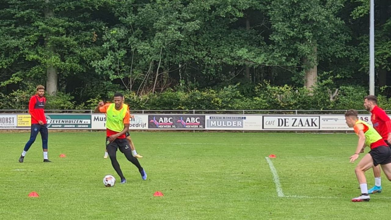 Cum s-a prezentat Ngezana la primul antrenament pentru FCSB_9