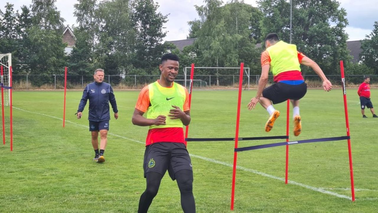 Cum s-a prezentat Ngezana la primul antrenament pentru FCSB_16