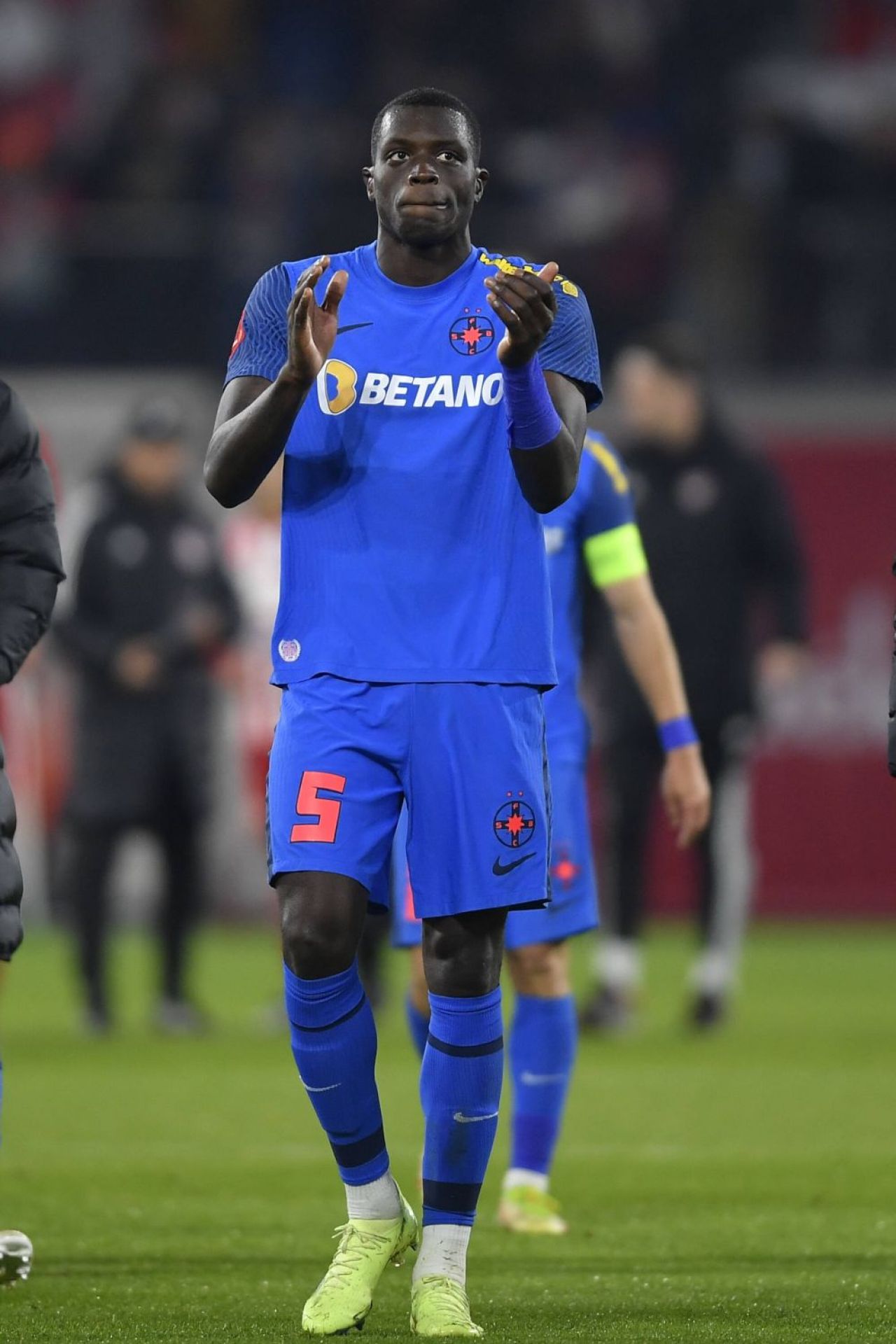 Rachetă! Cum ar putea arăta 11-le tip al vicecampioanei FCSB în noul sezon _25