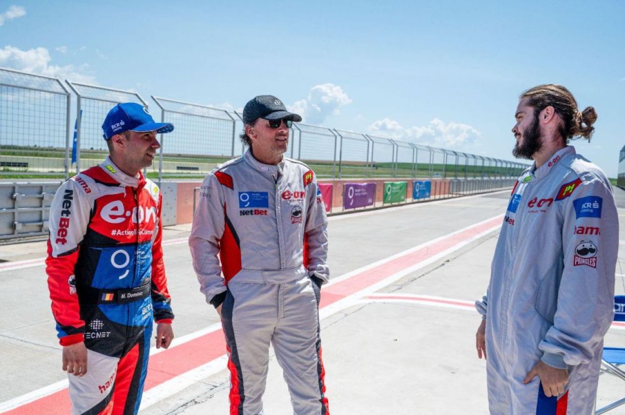 Tesla i-a cucerit! Transformare dublă: Andrei Pavel și Robert Glință, pe modul