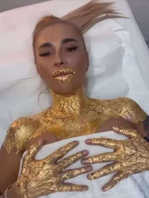 Anamaria Prodan, învelită în aur de 24K! Imagini inedite cu agentul _12