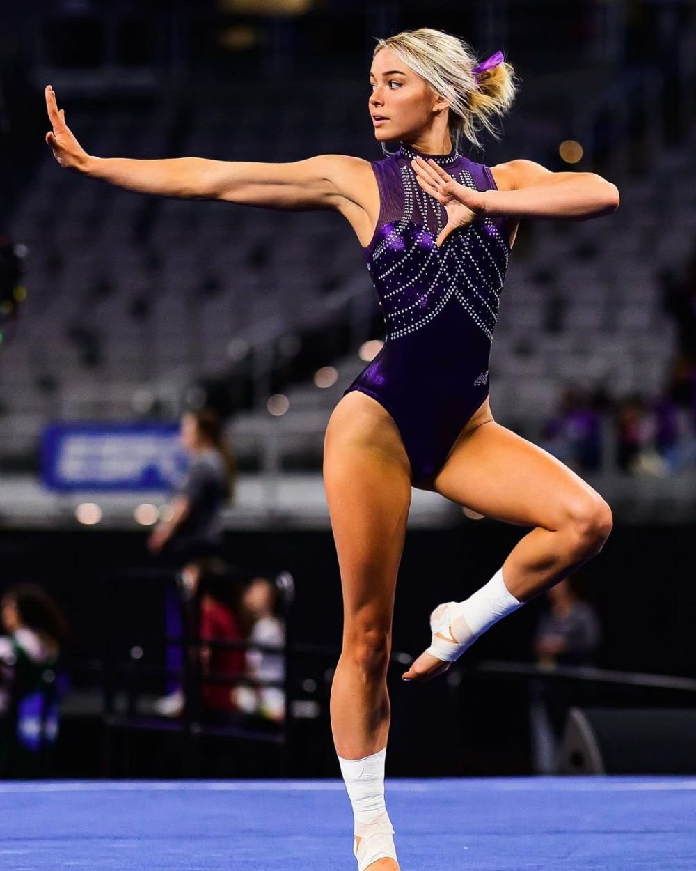 Gimnasta milionară din SUA, chemată în Europa de Andrew Tate! Cum a reacționat tânăra _47