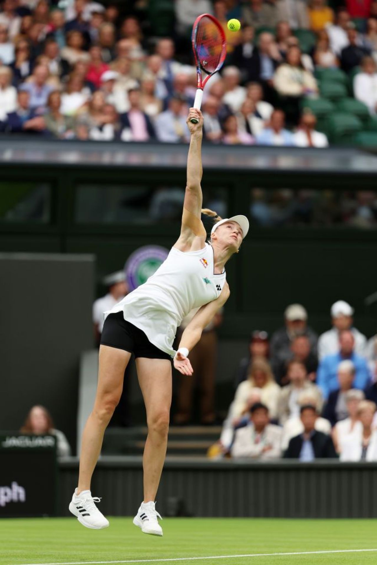 Ținuta 'istorică' purtată de Elena Rybakina la Wimbledon 2023. Este pentru prima dată când se permite asta_1