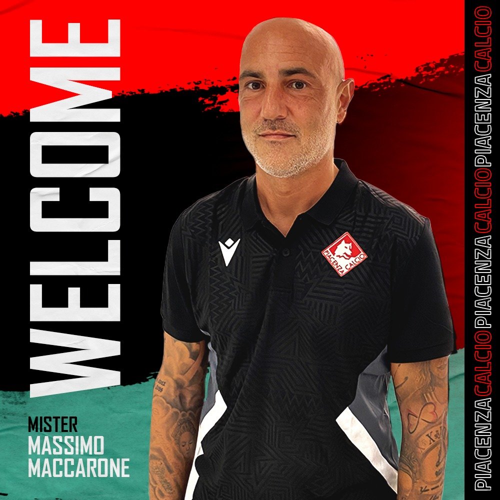 Maccarone a semnat cu 