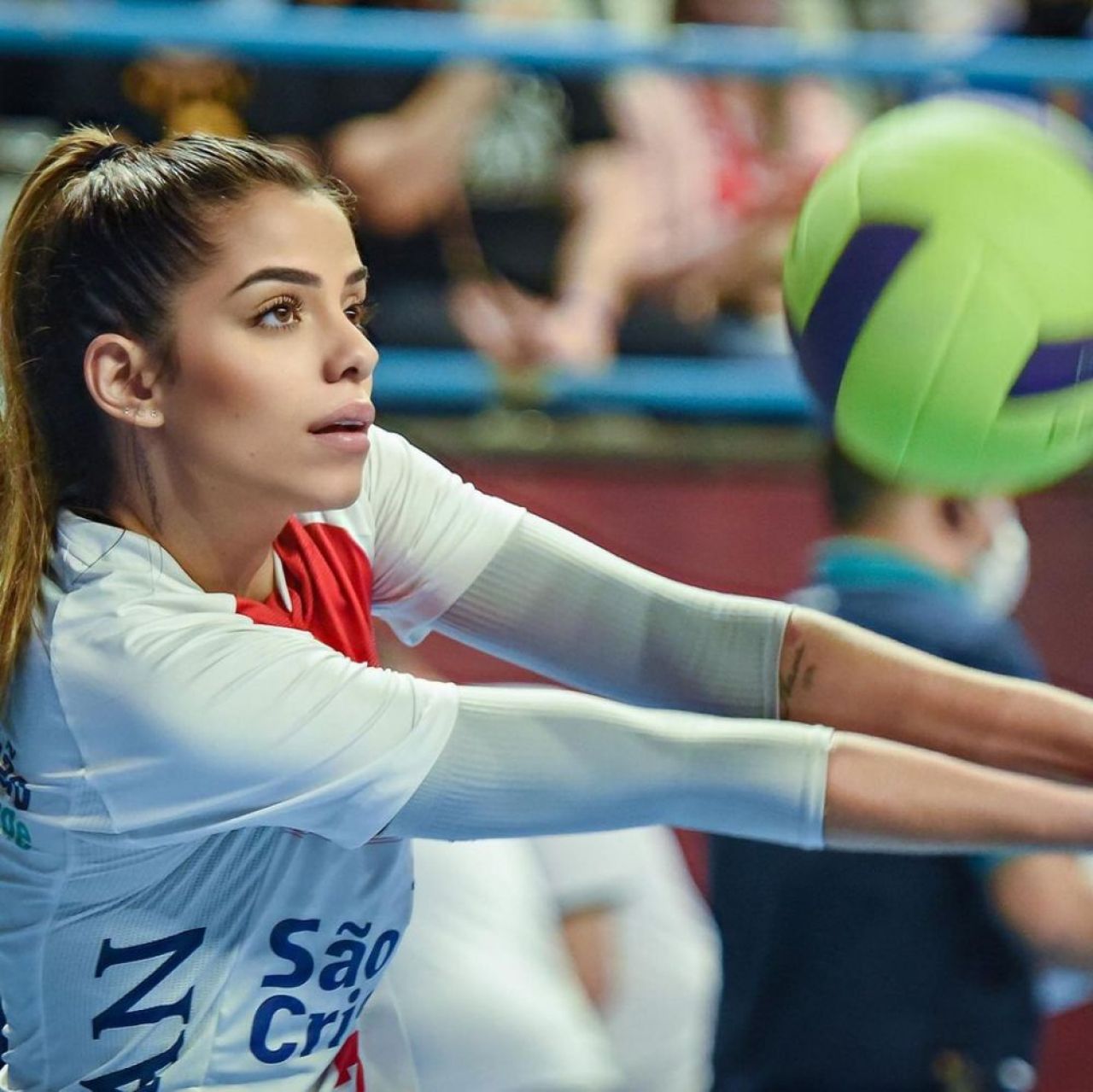 Voleibalista care face o avere din OnlyFans se iubește cu un star de la Real Madrid! Detaliul care i-a dat de gol _9