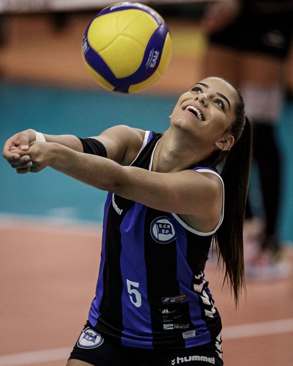 Voleibalista care face o avere din OnlyFans se iubește cu un star de la Real Madrid! Detaliul care i-a dat de gol _34
