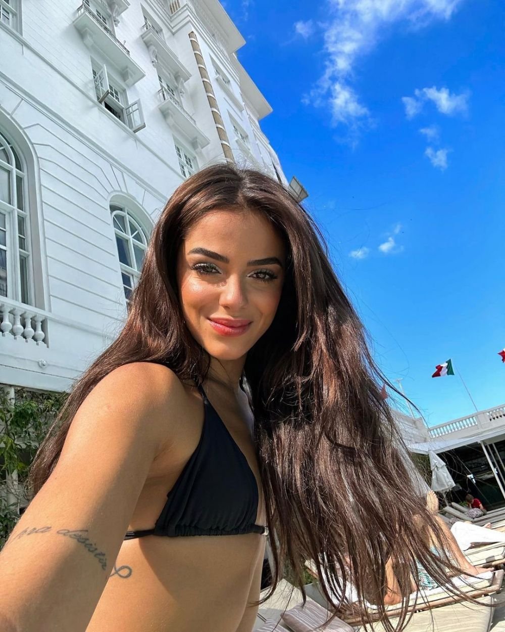 Voleibalista care face o avere din OnlyFans se iubește cu un star de la Real Madrid! Detaliul care i-a dat de gol _40