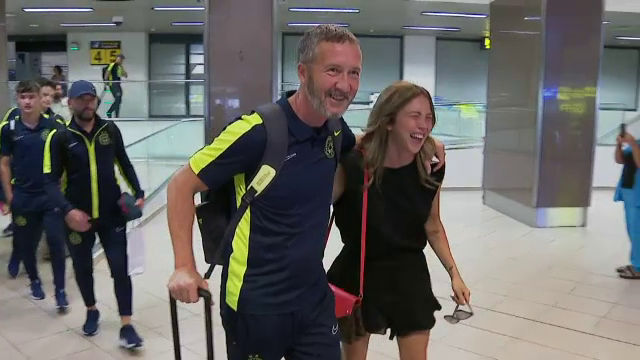 FCSB s-a întors din cantonament! Cine l-a întâmpinat pe Mihai Stoica, la aeroport: 