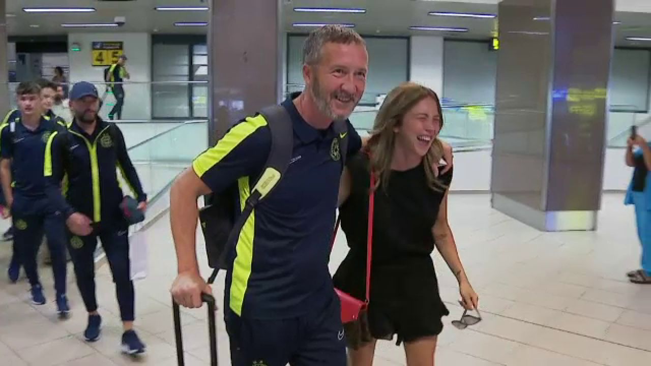 FCSB s-a întors din cantonament! Cine l-a întâmpinat pe Mihai Stoica, la aeroport: