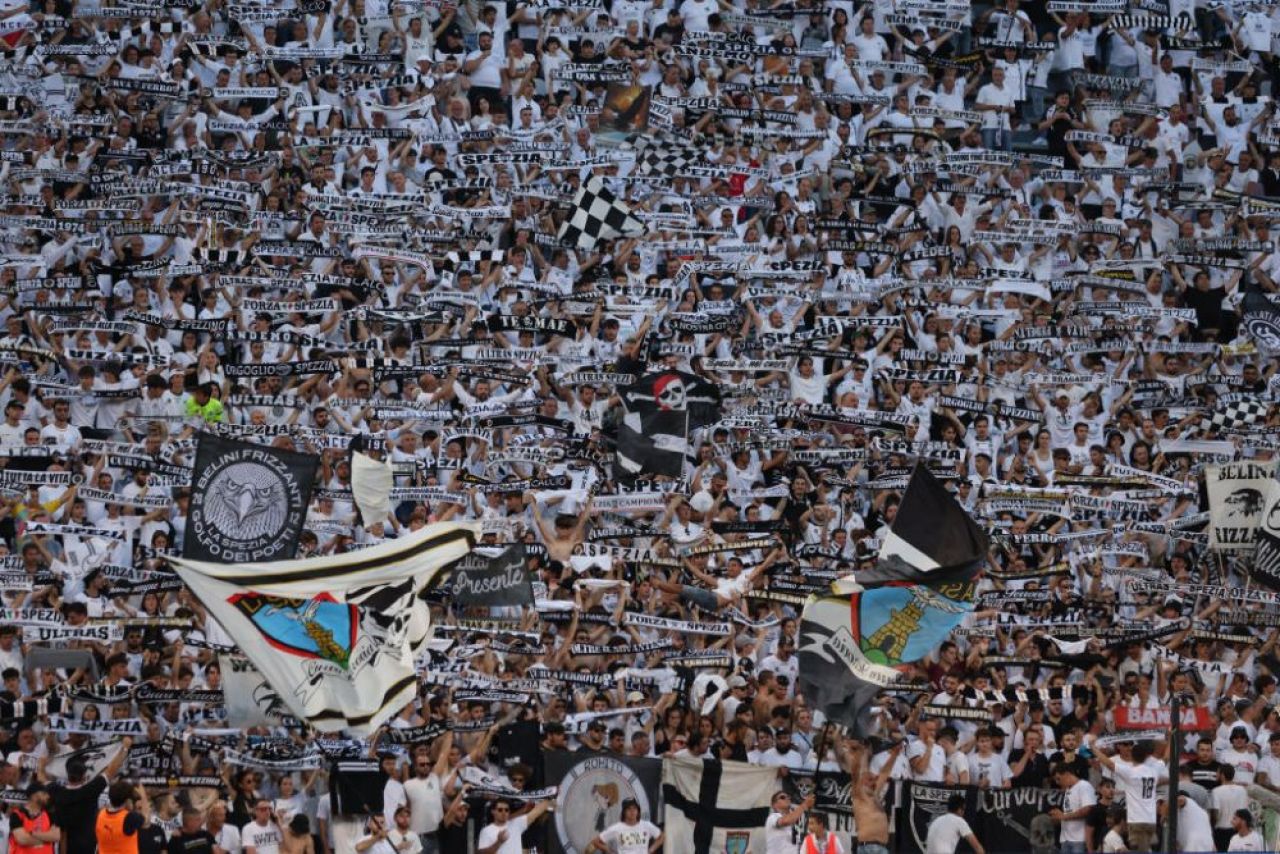 Scandal uriaș în Italia! O echipă retrogradată din Serie A, acuzată că și-a schimbat sigla cu o imagine de factură nazistă_7