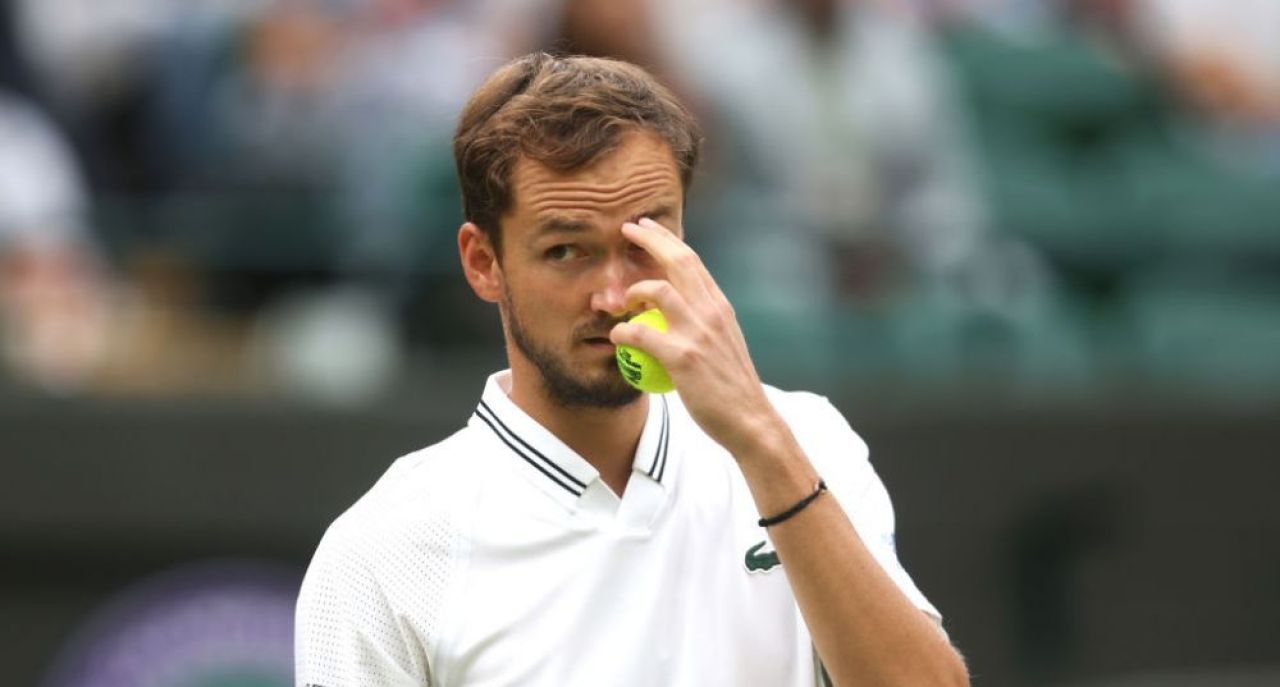 Daniil Medvedev a dezvăluit cum a ajuns la un singur pas să fie suspendat din tenis_19