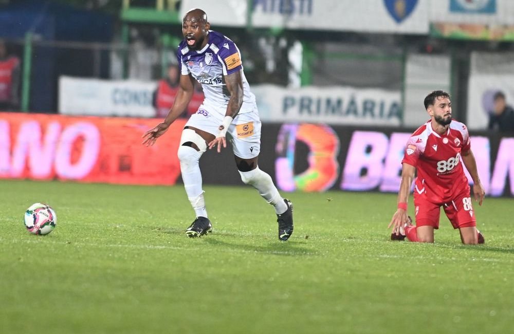 Arnold Garita a semnat! Atacantul dorit de Gigi Becali la FCSB a ales liga a doua